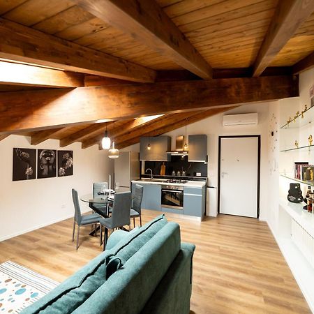 Abitare Il Tempo-Elegante E Moderno-Ad 1 Bus Da Roma Apartment Velletri Exterior photo